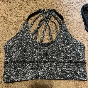 Lululemon free to be moved bra 8